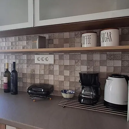 Maro Sweet Apartment Aigio